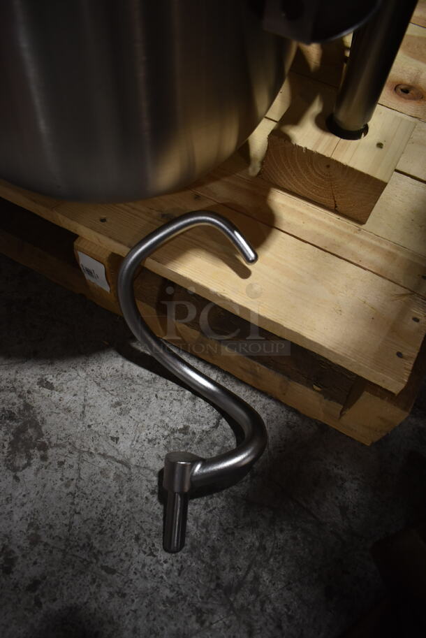 BRAND NEW! 2022 Varimixer V20KT Metal Commercial Countertop 20 Quart Planetary Dough Mixer w/ Stainless Steel Mixing Bowl, Poly Bowl Guard, Dough, Whisk, Paddle Attachments. 120 Volts, 1 Phase. Tested and Working! - Image 6 of 12