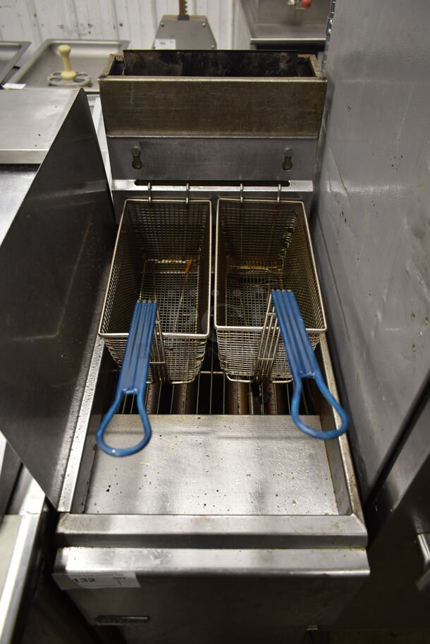 2015 Pitco Frialator 45C Stainless Steel Commercial Floor Style Natural Gas Powered Deep Fat Fryer w/ 2 Metal Fry Baskets and Left Side Splash Guard on Commercial Casters.  122,000 BTU. - Image 2 of 7