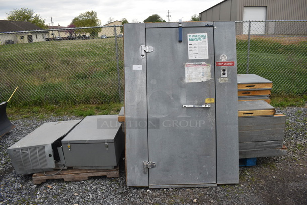 Norlake SELF CONTAINED Walk In Cooler Box w/ Copeland RSE4-0075-IAV-204 208/230 Volt, 1 Phase Compressor and Norlake CPB0751C 208-230 Volt, 1 Phase Condenser. 4'x6' Door, Two 2'x6'x Panels, Two 2.5'x6' Corner Panels, Two 3'x6' Panels, Two 1'x1'x6' Corner Panels, Two 4'x6' Ceiling Panels. Picture of the Unit Before Removal Is Included In the Listing.