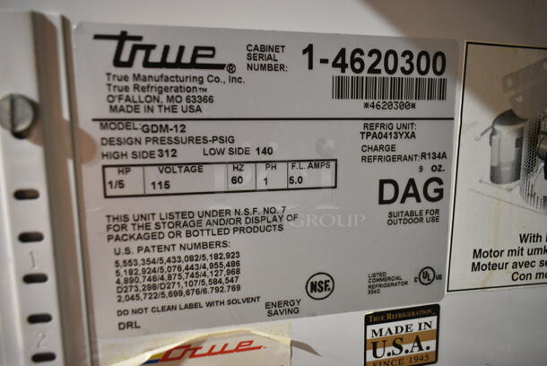 True GDM-12 Metal Commercial Single Door Reach In Cooler Merchandiser w/ Poly Coated Racks. 115 Volts, 1 Phase. Tested and Working! - Image 4 of 4