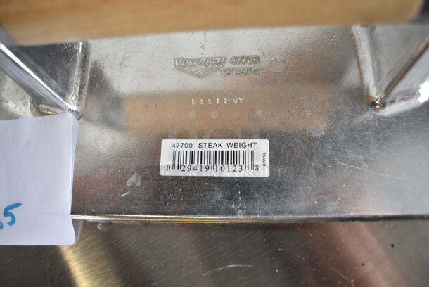 BRAND NEW SCRATCH AND DENT! Lot of Various Items Including Vollrath 47709 Steak Weight, Frymaster 8130188 Npl,Drn 1-1/4 X 9.67 60 Deg, CX17M2 Grill Brush, Round Metal Pizza Pan, Metal Fry Basket.  - Image 6 of 10