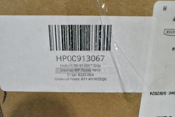 2 BRAND NEW SCRATCH AND DENT! Items Including HP0C913067 Hobart 00-913067 Grip and HP0087384700 Hobart 00-873847-00001 Sharpener Assy. 2 Times Your Bid!  - Image 3 of 4