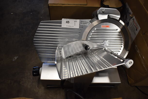 Avantco 177SL512 Stainless Steel Commercial Countertop Meat Slicer. 110-120 Volts, 1 Phase. 19x24x16. Tested and Working!