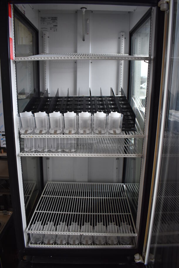 2011 True GEM-26 Metal Commercial Single Door Reach In Cooler Merchandiser w/ Poly Coated Racks on Commercial Casters. 115 Volts, 1 Phase. 30x31x82. Tested and Working! - Image 5 of 5
