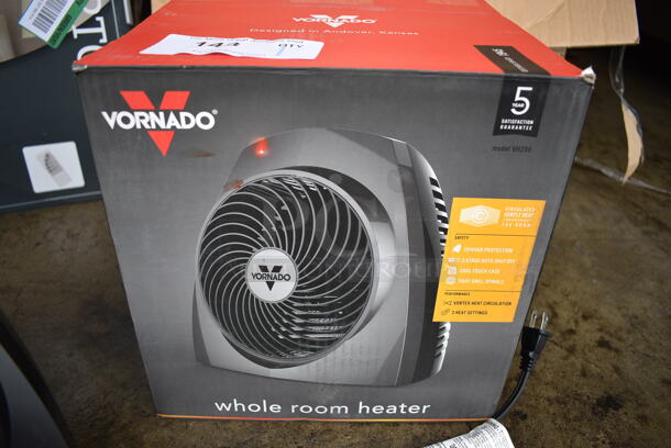 BRAND NEW SCRATCH AND DENT! Vornado VH200 Metal Fan. 120 Volts, 1 Phase. 11x9x11 - Image 6 of 7