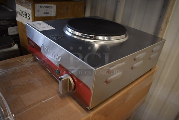 BRAND NEW IN BOX! Avantco 177EB200A Stainless Steel Commercial Countertop Single Burner Solid Top Portable Electric Hot Plate. 120 Volts, 1 Phase. 13x13x4.5. Tested and Working! - Image 3 of 5