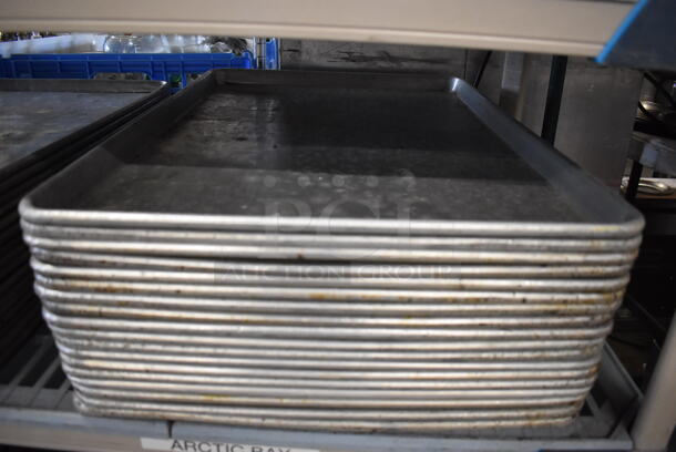 ALL ONE MONEY! Tier Lot of 34 Metal Full Size Baking Pans. 18x26x1 - Image 5 of 6