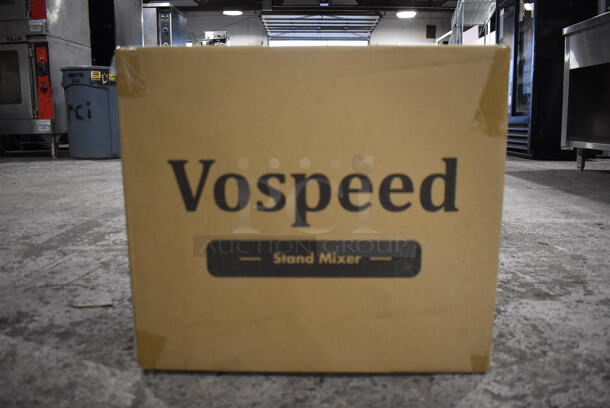 BRAND NEW IN BOX! Vospeed SM-1550 Metal Countertop 6-Speed Tilt-Head 8.5 Quart Stand Mixer w/ Stainless Steel Mixing Bowl, Beater, Dough Hook and Whisk Attachments - Image 2 of 4