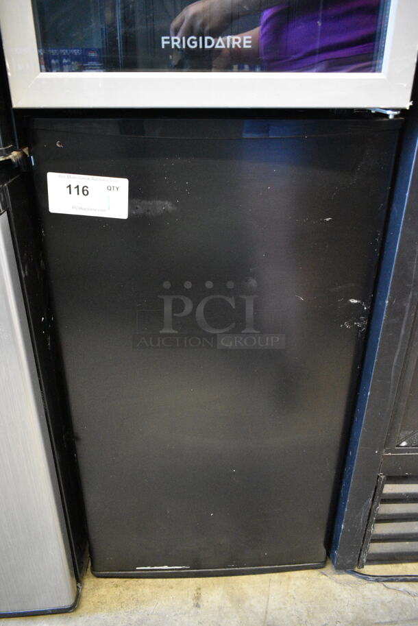 General Electric GE WMR04BAPBB Mini Cooler. 115 Volts, 1 Phase. Cannot Test Due To Cut Power Cord - Image 1 of 4
