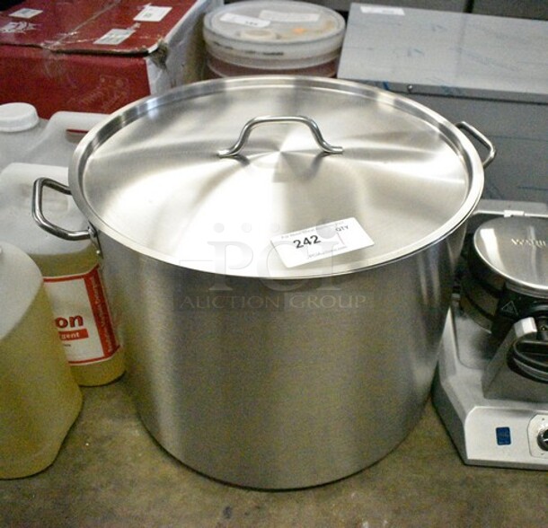 BRAND NEW SCRATCH AND DENT! Vigor 473SSPOT80 80 Qt. Heavy-Duty Stainless Steel Aluminum-Clad Stock Pot with Cover - Image 2 of 6