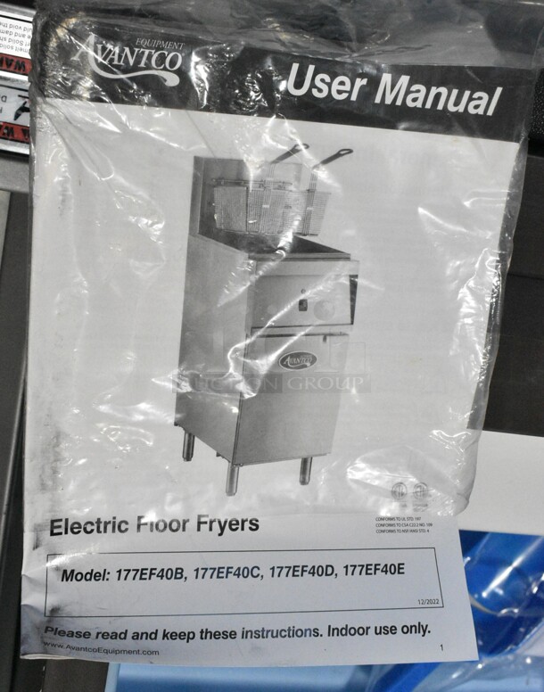 BRAND NEW SCRATCH AND DENT! 2023 Avantco 177EF40D Stainless Steel Commercial 40 lb. Electric Floor Fryer - 240 Volts, 1 Phase.  - Image 5 of 11