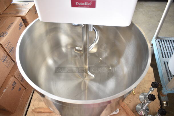 BRAND NEW SCRATCH AND DENT! Estella 348SM80 Metal Commercial 80 Quart / 120 Pound Two-Speed Spiral Dough Mixer w/ Stainless Steel Mixing Bowl, Bowl Guard and Dough Hook. 220 Volts. Tested and Working! - Image 5 of 10