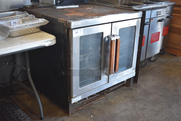 Vulcan Snorkel Stainless Steel Commercial Natural Gas Powered Full Size Convection Oven w/ View Through Doors, Metal Oven Racks and Thermostatic Controls. 40x40x35 - Image 9 of 10