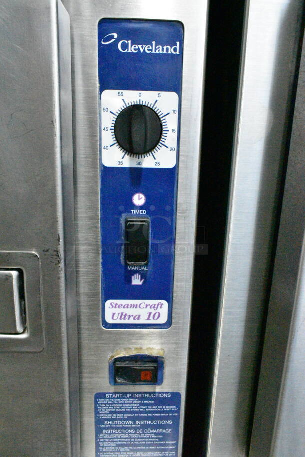 Cleveland 24CGA10 SteamCraft Ultra 10 Stainless Steel Commercial Natural Gas Powered 2 Deck Steam Cabinet. 125,000 BTU.  - Image 5 of 8