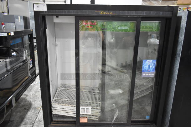 True GDM-41SL-60-HC-LD Metal Commercial 2 Door Reach In Cooler Merchandiser w/ Poly Coated Racks. 115 Volts, 1 Phase. Tested and Working! - Image 2 of 7