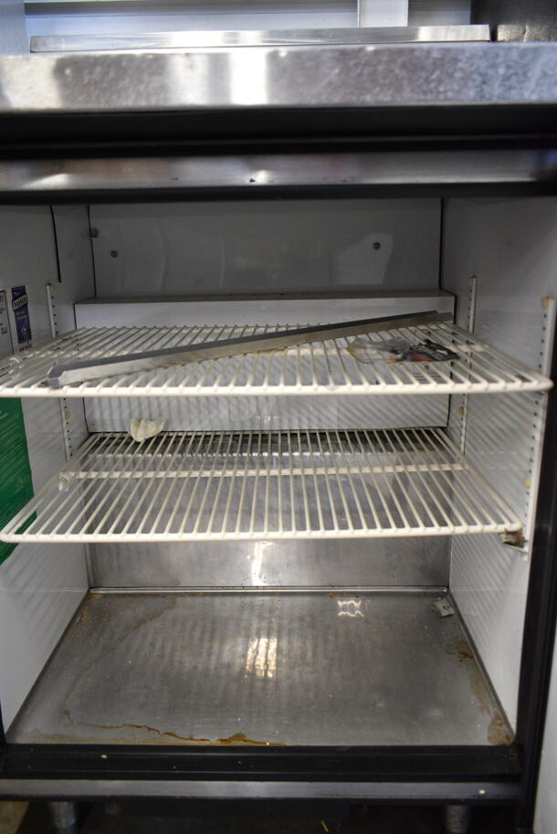 True TSSU-27-8 Stainless Steel Commercial Sandwich Salad Prep Table Bain Marie Mega Top on Commercial Casters. 115 Volts, 1 Phase. Tested and Working! - Image 3 of 4
