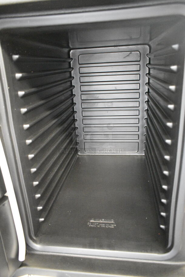 BRAND NEW! Cambro CAM6000 47620 Ultra Pan Carrier® Black Front Loading Insulated Electric (110V, degrees F) Food Pan Carrier - 6 Full-Size Pan Max Capacity. Tested and Working! - Image 5 of 7