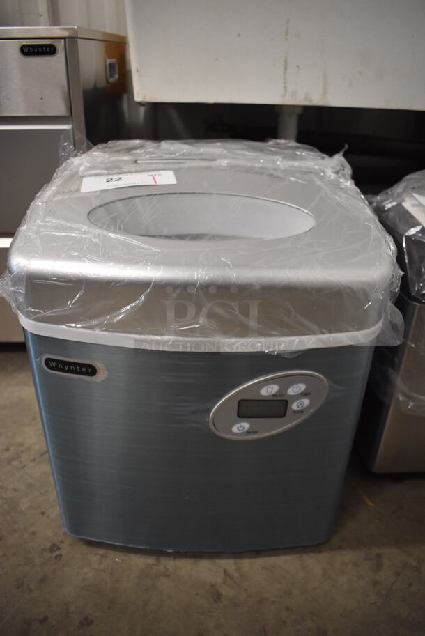 BRAND NEW SCRATCH AND DENT! Whynter IMC-491DC Stainless Steel Commercial Countertop Portable Ice Maker. 115 Volts, 1 Phase. 14x17x16. Tested and Working! - Image 8 of 9