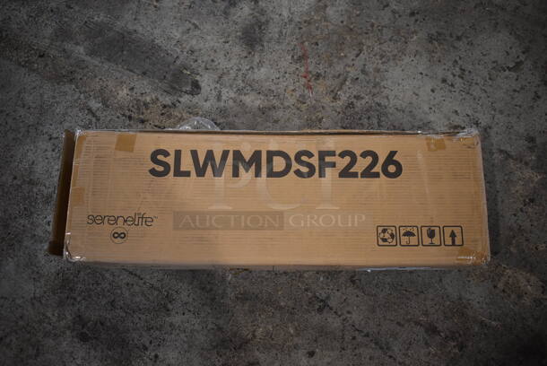 BRAND NEW SCRATCH AND DENT! SereneLife SLWMDSF226 Bamboo Wine Rack - Image 2 of 4