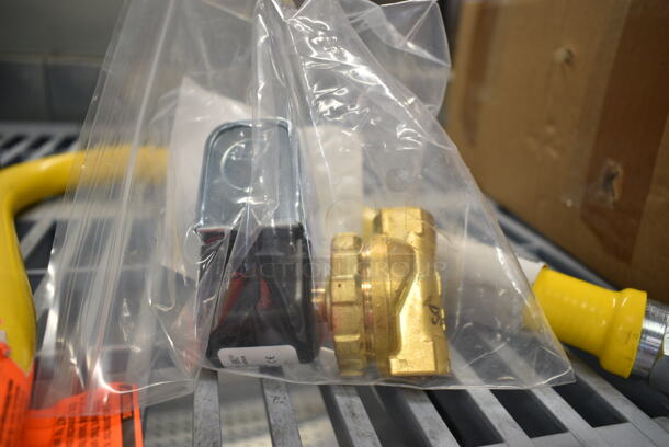 4 BRAND NEW SCRATCH AND DENT! Items Including HP0092215900 Vulcan 00-922159-0000A Safety Valve, HP0041879100 Vulcan 00-418791-000G1 Quick Disconnect, HP0043596800 Vulcan 00-435968-00001 1/2" Solenoid Valve, Dormont Gas Hose. 4 Times your Bid!  - Image 7 of 12