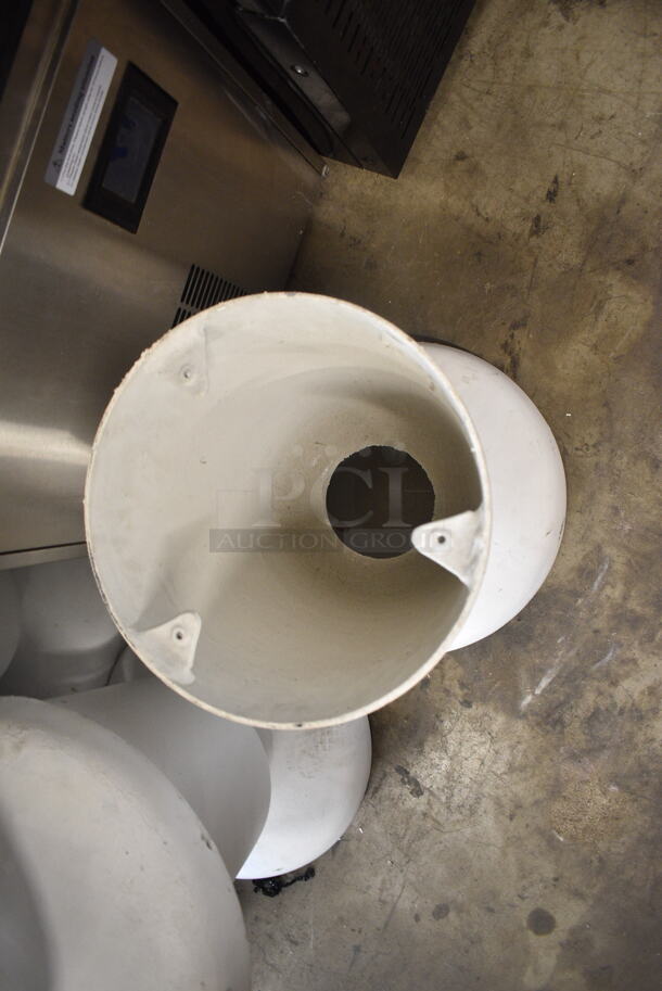 7 White Round End Tables / Display Pedestals. 7 Times Your Bid! - Image 3 of 6