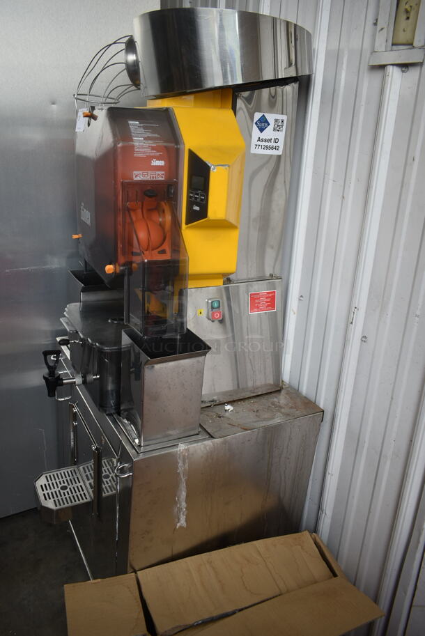 2017 Zumex Speed Pro Tank Podium Stainless Steel Commercial Floor Style Citrus Juicer on Commercial Casters. 115 Volts, 1 Phase. - Image 4 of 12