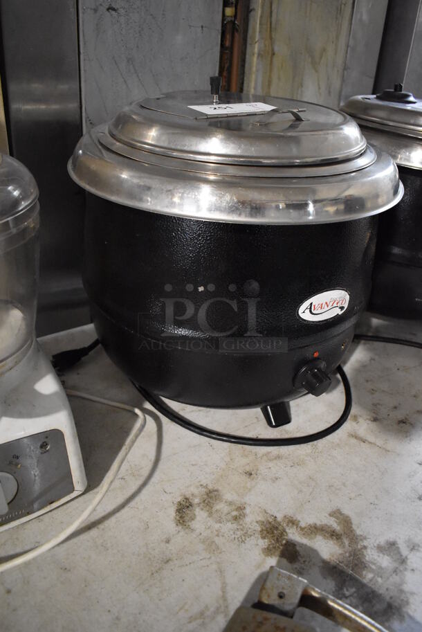 Avantco 177S600 Stainless Steel Commercial Countertop Soup Kettle Food Warmer. 110 Volts, 1 Phase. 17x17x15. Tested and Working! - Image 2 of 8