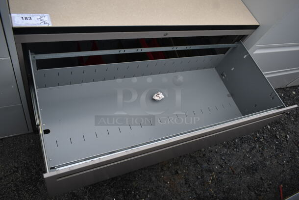 Gray Metal 2 Drawer Filing Cabinet. - Image 3 of 4