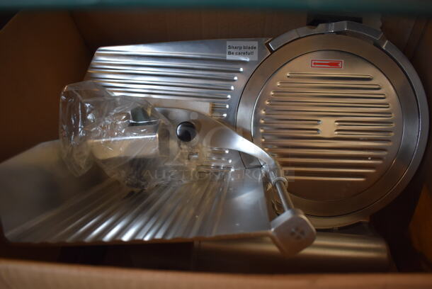 BRAND NEW IN BOX! Avantco SL312 Stainless Steel Commercial Countertop Meat Slicer w/ Blade Sharpener. 115 Volts, 1 Phase. 23x18x17. Tested and Working! - Image 2 of 7