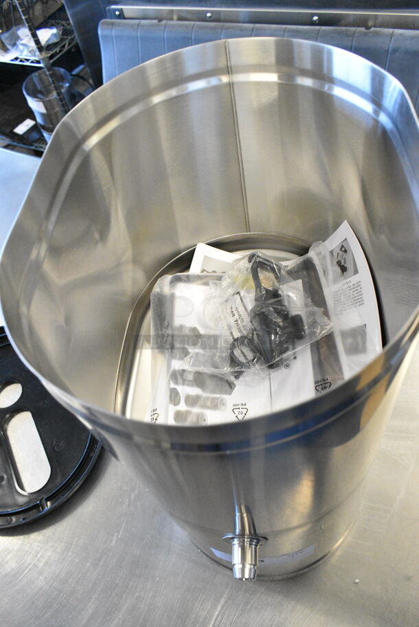 BRAND NEW SCRATCH AND DENT! Bunn 34100.0002 TDO-4 4 Gallon Iced Tea Dispenser with Brew-Through Lid - Image 4 of 8