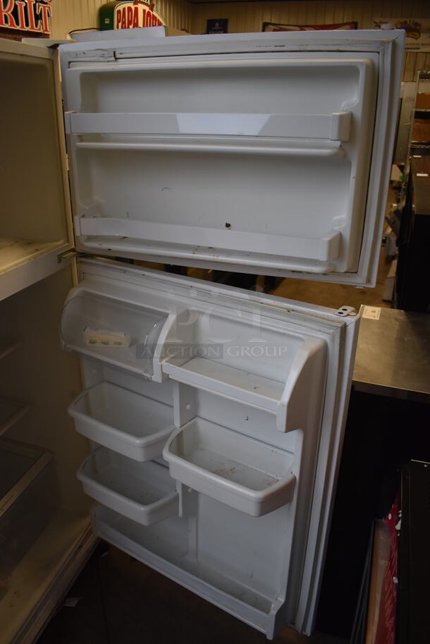 Whirlpool ET1MHKXMQ04 Metal Cooler Freezer Combo Unit. 115 Volts, 1 Phase. 33x30x66. Tested and Working! - Image 5 of 7