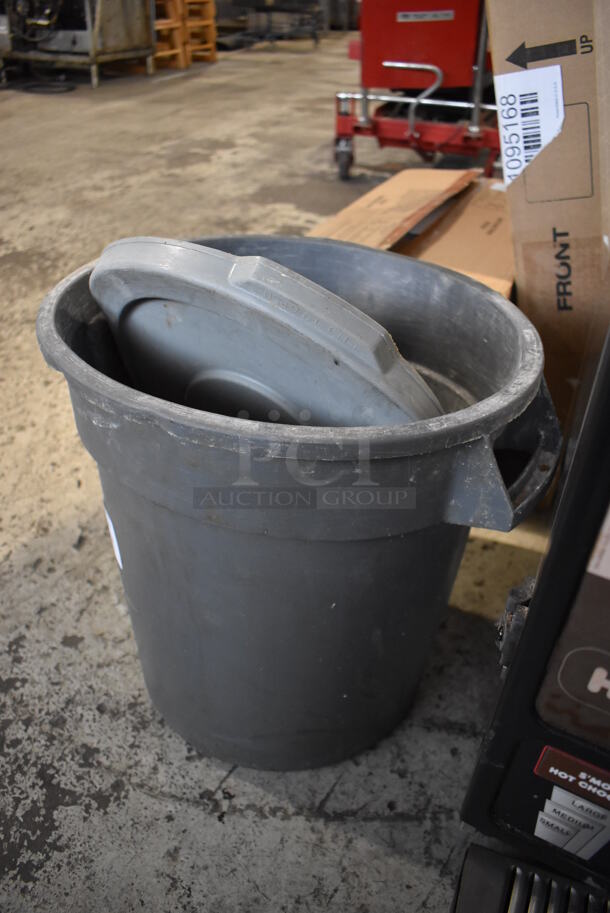 Gray Poly Trash Can w/ Lid. 18x16x18 - Image 4 of 4
