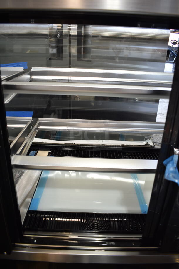 BRAND NEW SCRATCH AND DENT! Avantco 193BC72HCB Metal Commercial Floor Style Deli Display Case Merchandiser. See Pictures for Broken Glass. 110-120 Volts, 1 Phase. Tested and Working!  - Image 5 of 10
