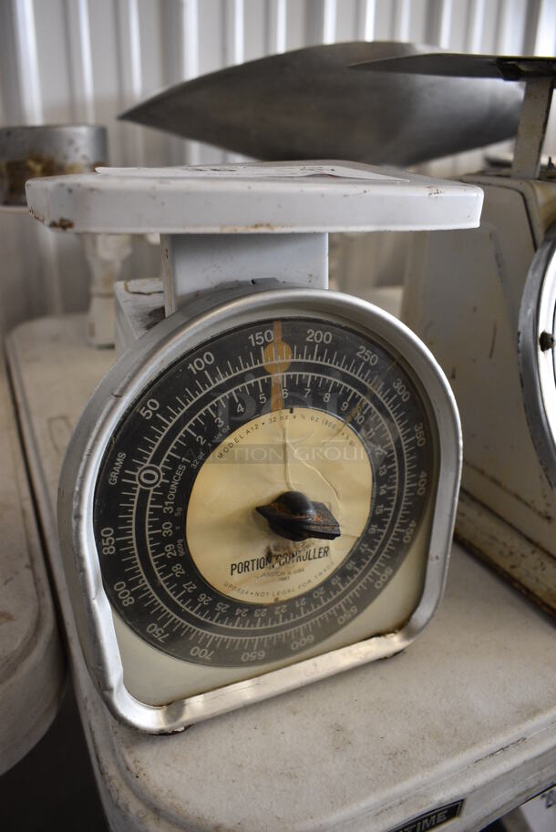 Model A12 Metal 32 Ounce Capacity Scale. 7x7x9 - Image 3 of 5