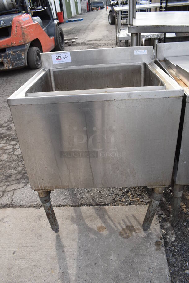 BK Resources Stainless Steel Commercial Ice Bin. 24x21.5x32.5 - Image 1 of 6
