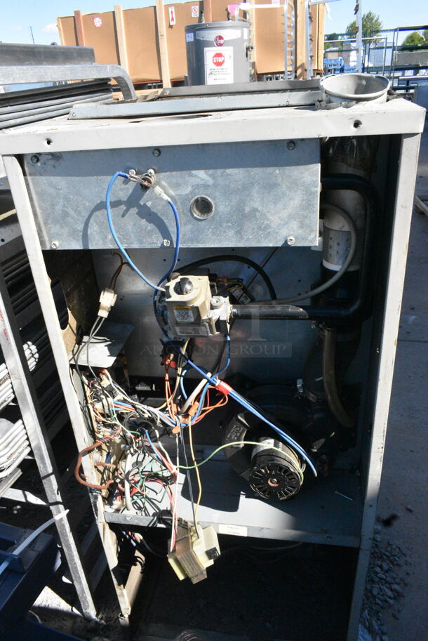 FG6RC 100N-16B Metal Commercial Furnace.  - Image 4 of 7