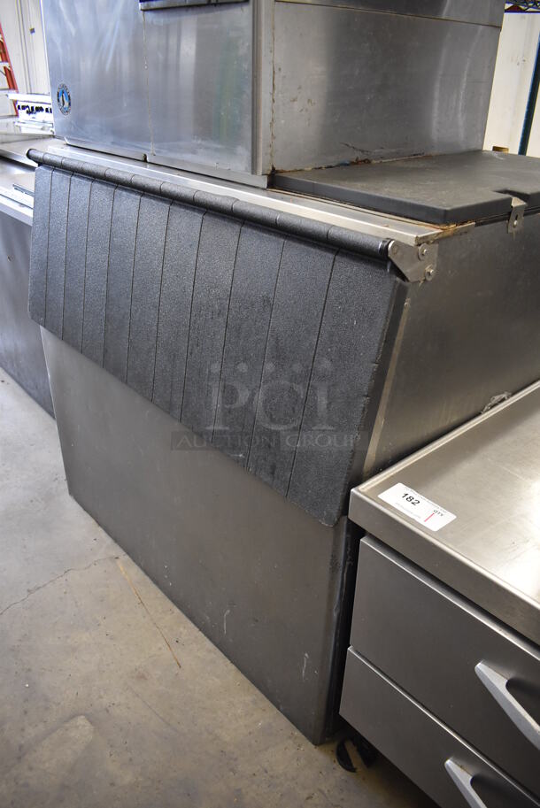 Hoshizaki KM-901MAH Stainless Steel Commercial Ice Head on Commercial Ice Bin. 208-230 Volts, 1 Phase. 44.5x33x77.5 - Image 3 of 6