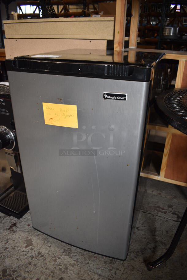Magic Chef Model HMBR440SE Mini Cooler. 115 Volts, 1 Phase. 19x22x33. Tested and Powers On But Does Not Get Cold - Image 3 of 7
