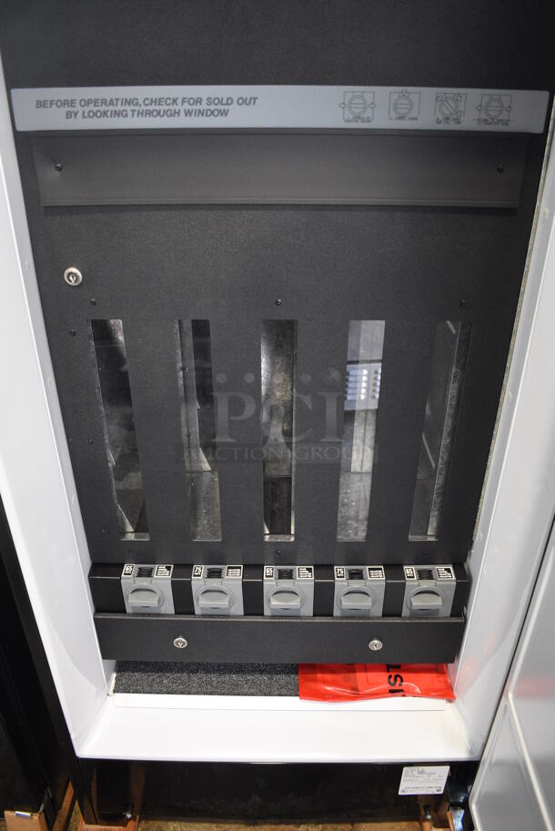 KD Distributing Model FMR1 Metal Commercial Refrigerated Juice Mate Vending Machine. 115 Volts, 1 Phase. 28x27x56. Tested and Working! - Image 5 of 9