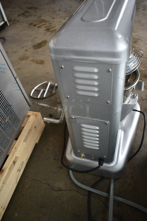 BRAND NEW SCRATCH AND DENT! Metal Commercial Countertop Planetary Dough Mixer w/ Stainless Steel Mixing Bowl, Bowl Guard, Dough Hook, Whisk and Paddle Attachments. 120 Volts, 1 Phase. Tested and Working! - Image 10 of 11