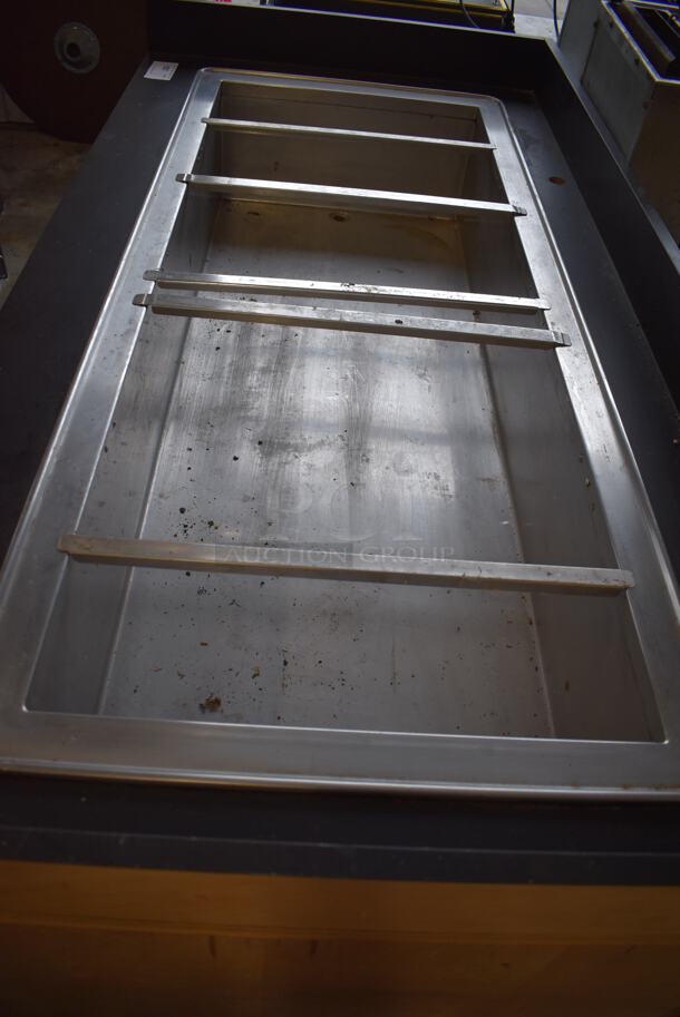 Atlas WCMD-4 Metal Commercial Cold Pan Drop In Unit in Cabinet. 115 Volts, 1 Phase. 65x33x40. Tested and Powers On But Does Not Get Cold - Image 6 of 10