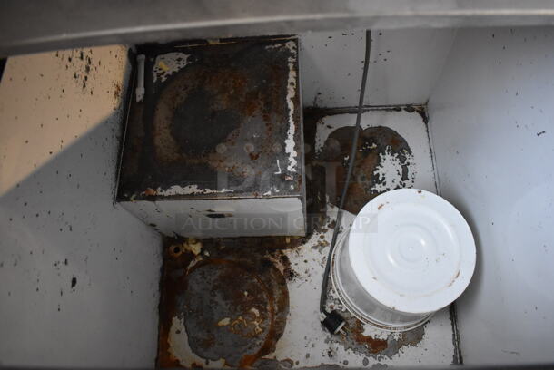 Stainless Steel Commercial Chest Freezer w/ Center Hinge Lid. 31x31x33. Tested and Does Not Power On - Image 5 of 6