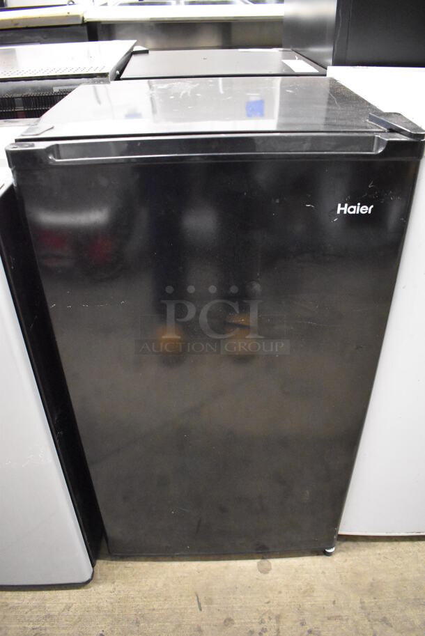 Haier HC33SW20RB Metal Mini Cooler. 115 Volts, 1 Phase. 18.5x17.5x33.5. Tested and Working! - Image 1 of 6