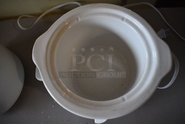 Chefmate Model SC-15 Metal Countertop Slow Cooker. 120 Volts, 1 Phase. 9.5x8x8. Tested and Working! - Image 3 of 4