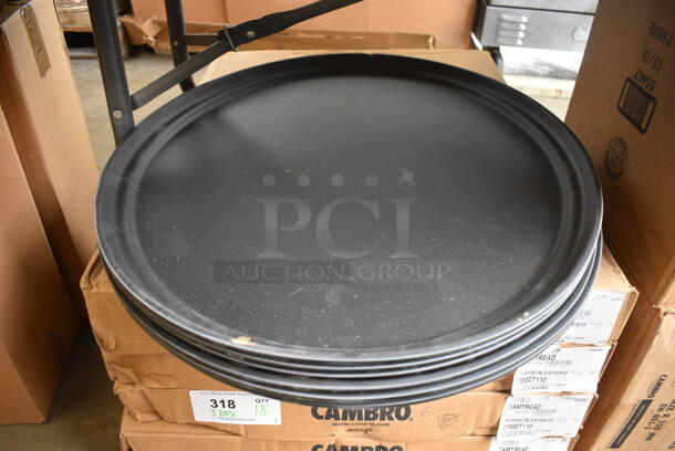 18 BRAND NEW IN BOX! Cambro Black Oval Serving Trays. 27x22x1. 18 Times Your Bid!