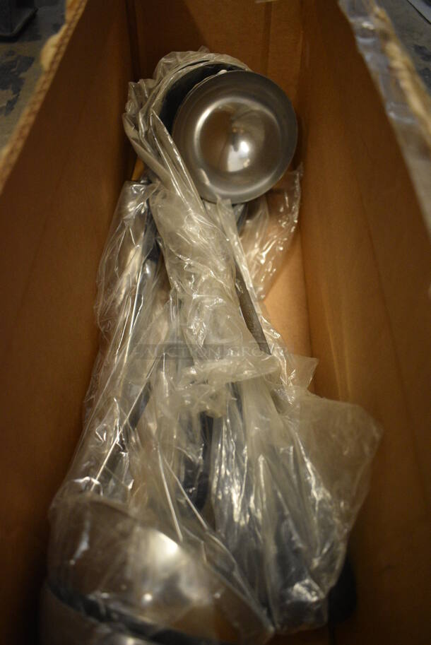 7 BRAND NEW IN BOX! Vollrath 58066 Stainless Steel 8 oz Ladles. 15