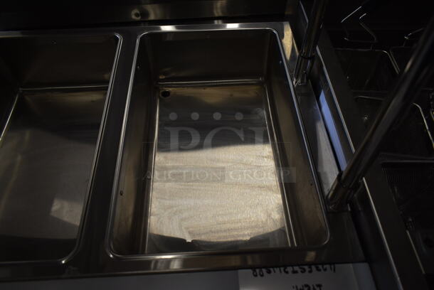 BRAND NEW SCRATCH AND DENT! 2023 ServIt 423EST3WSPB Stainless Steel Commercial Floor Style Electric Powered 3 Pan Sealed Well Electric Powered Partially Enclosed Base Steam Table. 120 Volts, 1 Phase. Tested and Working! - Image 5 of 9