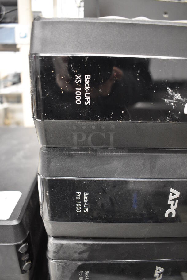 5 APC Back UPS; One XS 1000 and Four Pro 1000. 15x4x10. 5 Times Your Bid! - Image 4 of 4