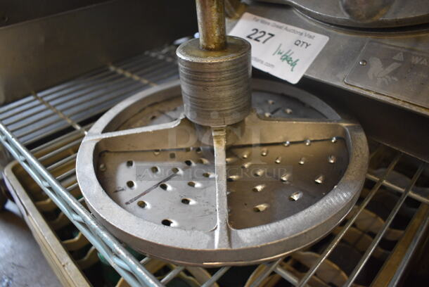 Metal Commercial Pelican Head w/ Sliding Blade and Extra Grating Blade. 11x18x12 - Image 3 of 5