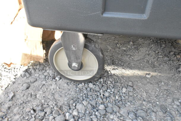 BRAND NEW SCRATCH AND DENT! Cambro 1826LTC Gray Poly Portable Ice Bin on Commercial Casters. - Image 3 of 5